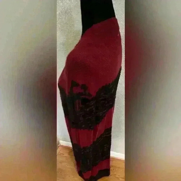 New Directions Open Front Knit Embellished Cadigan Sweater Size XL Red/Black - Picture 3 of 6